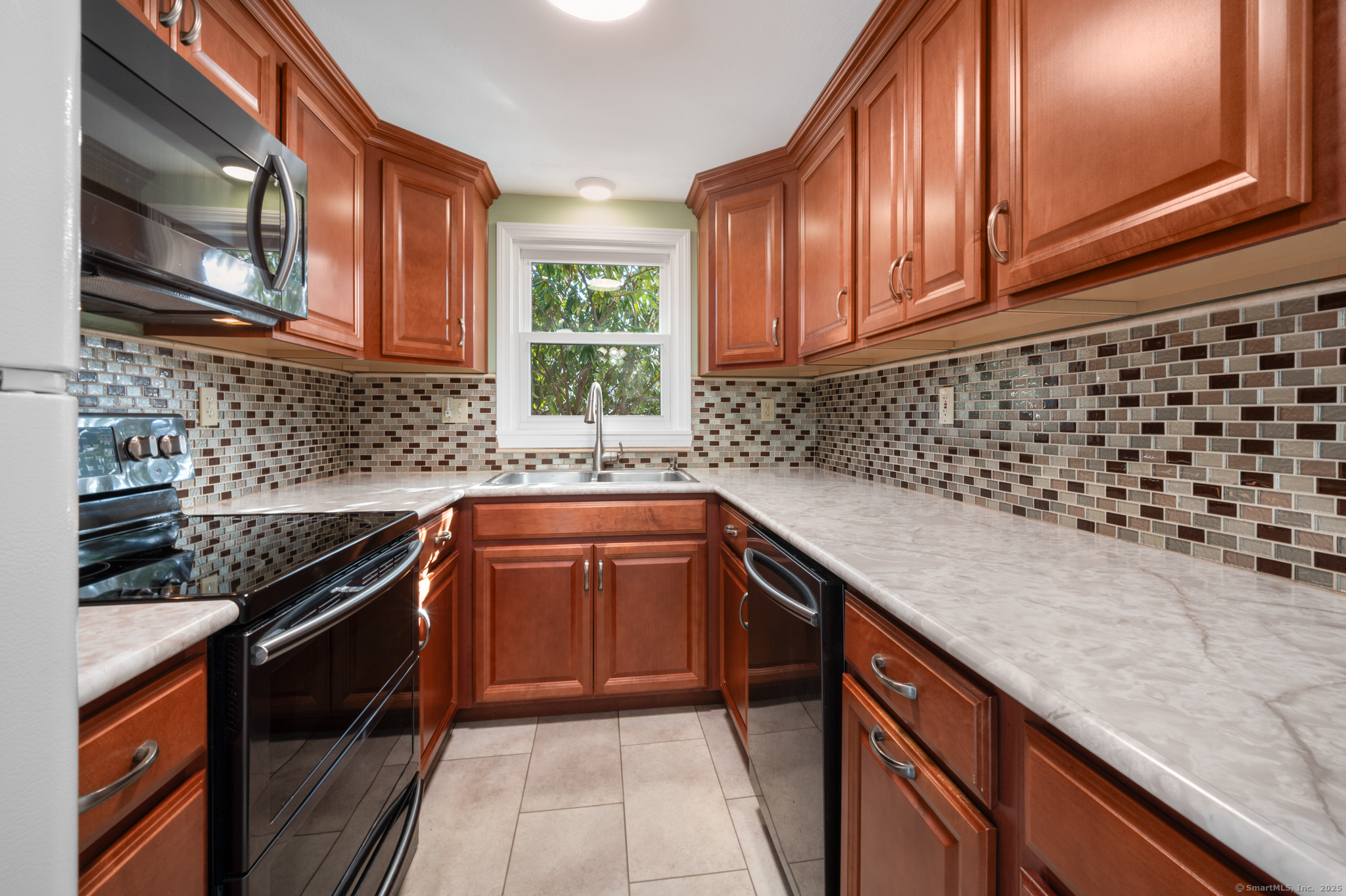 60 Fowler Drive, Montville, Connecticut image 9