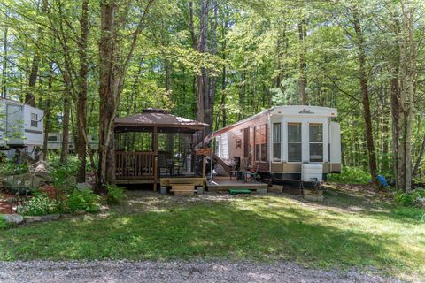 Tiny photo for 1379 Route 197, Woodstock, CT 06281 (MLS # 24144120)