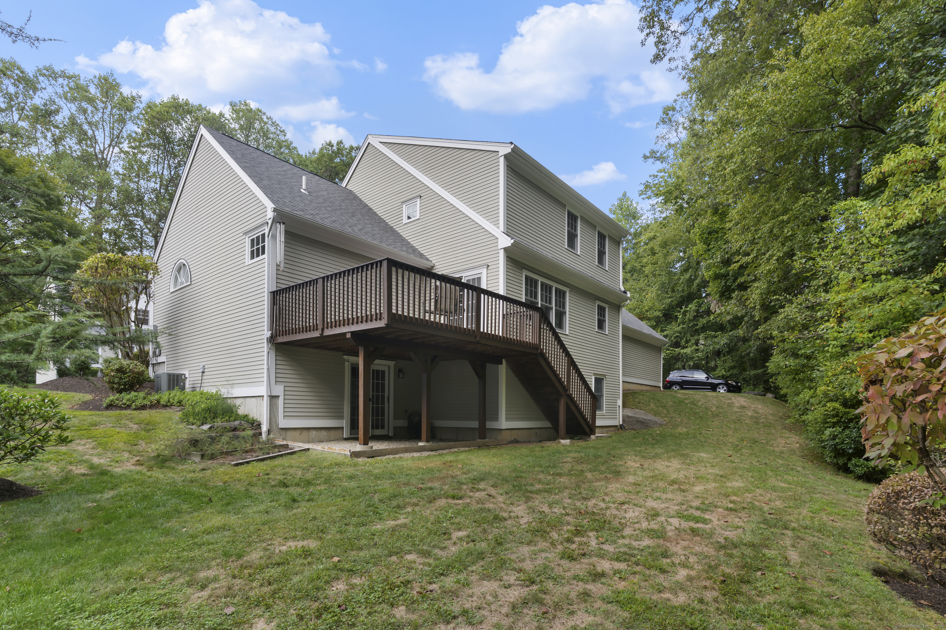 25 Bunker Hill Circle 25