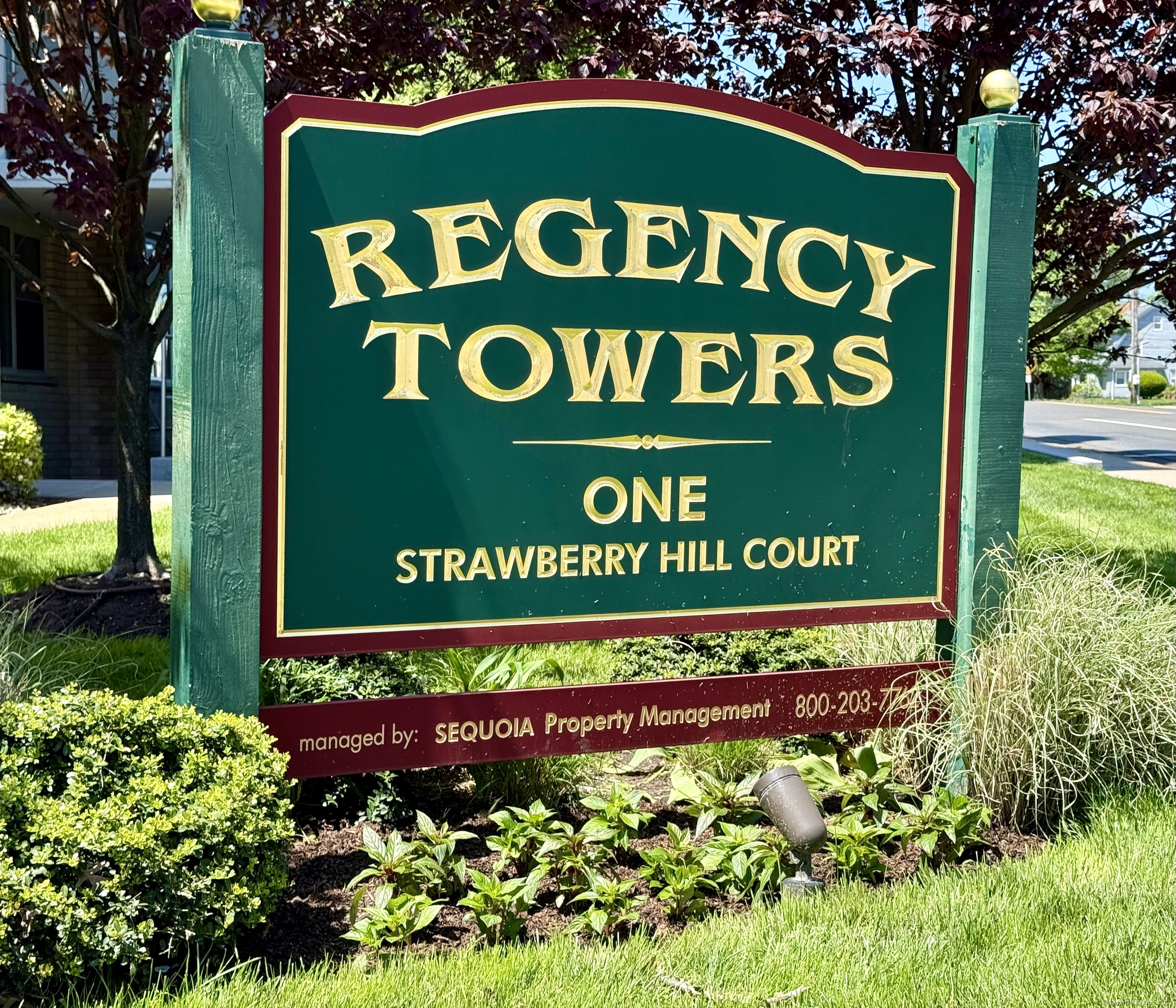 1 Strawberry Hill Court #APT 2B, Stamford, Connecticut image 2