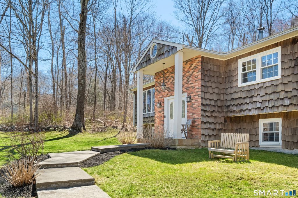 Photo of 3 Pebble Road, Newtown, CT 06470 (MLS # 24167187)