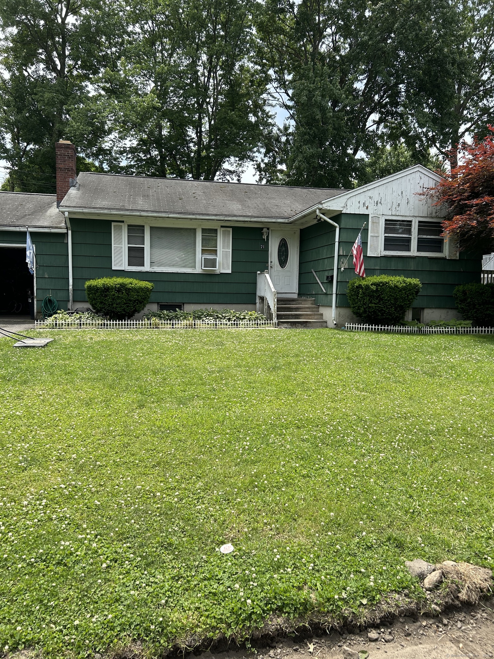 Property for Sale at Saddle Road, Norwalk, Connecticut - Bedrooms: 3 
Bathrooms: 2 
Rooms: 5  - $535,000