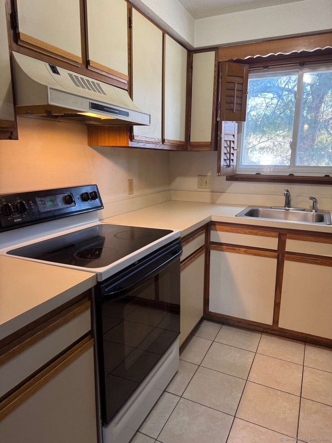 1001 Old Colony Road #APT 1-2, Meriden, Connecticut image 8