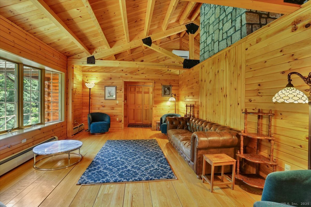 447 Woodland Road