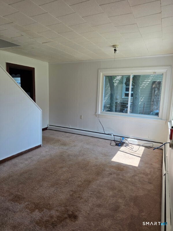 12 Woodlawn Avenue