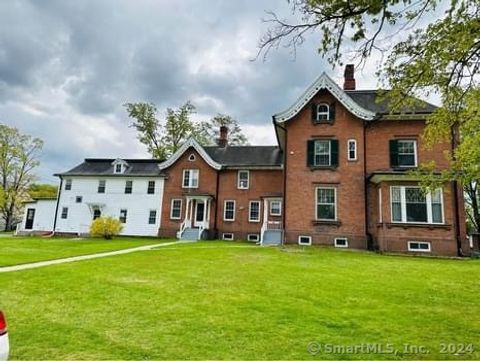 Photo of 27 Woodside Circle #37, Middletown, CT 06457 (MLS # 24165470)