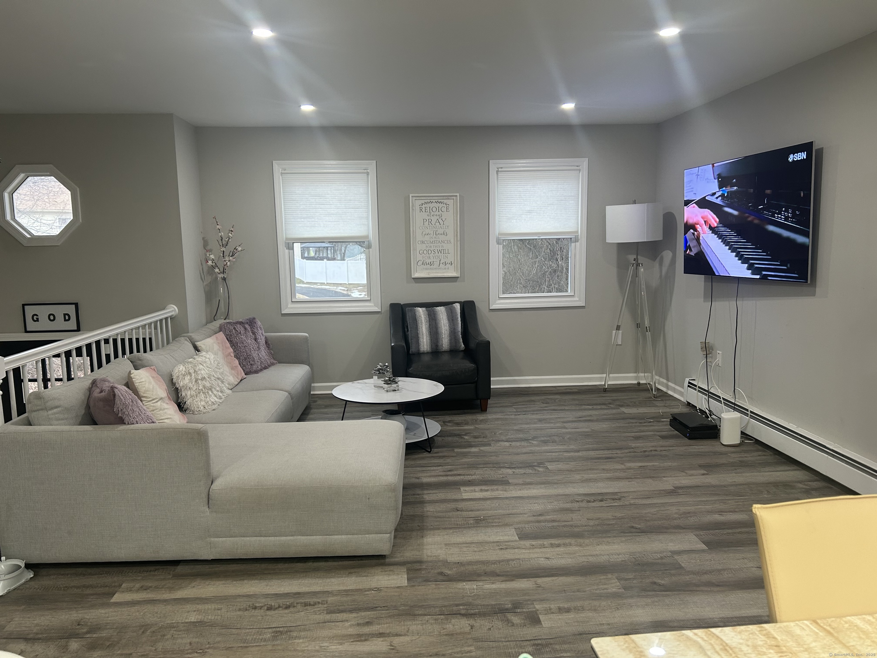 45 Fawn Ridge Drive, Hamden, Connecticut image 4