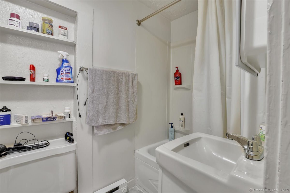 Windham, Connecticut 06226, United States, 12 Bedrooms Bedrooms, ,5 BathroomsBathrooms,Residential,Active,158945