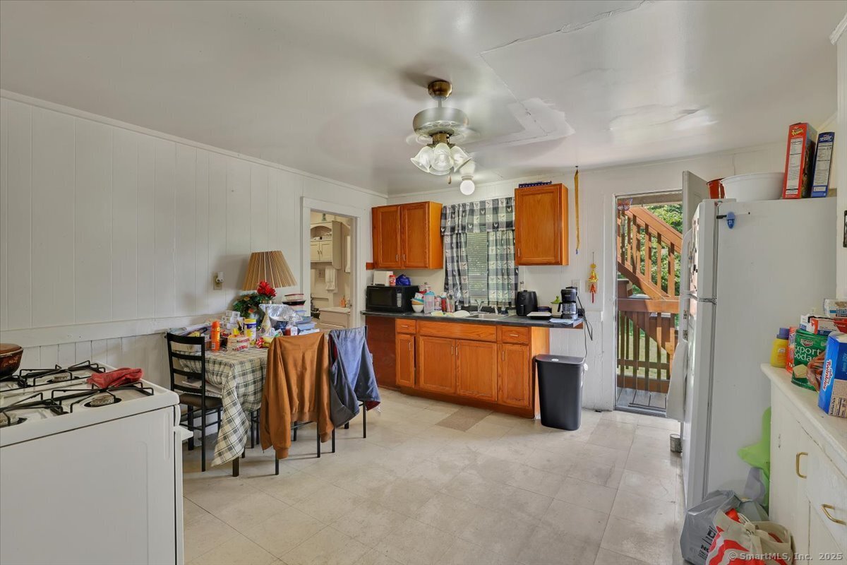 Windham, Connecticut 06226, United States, 12 Bedrooms Bedrooms, ,5 BathroomsBathrooms,Residential,Active,158945