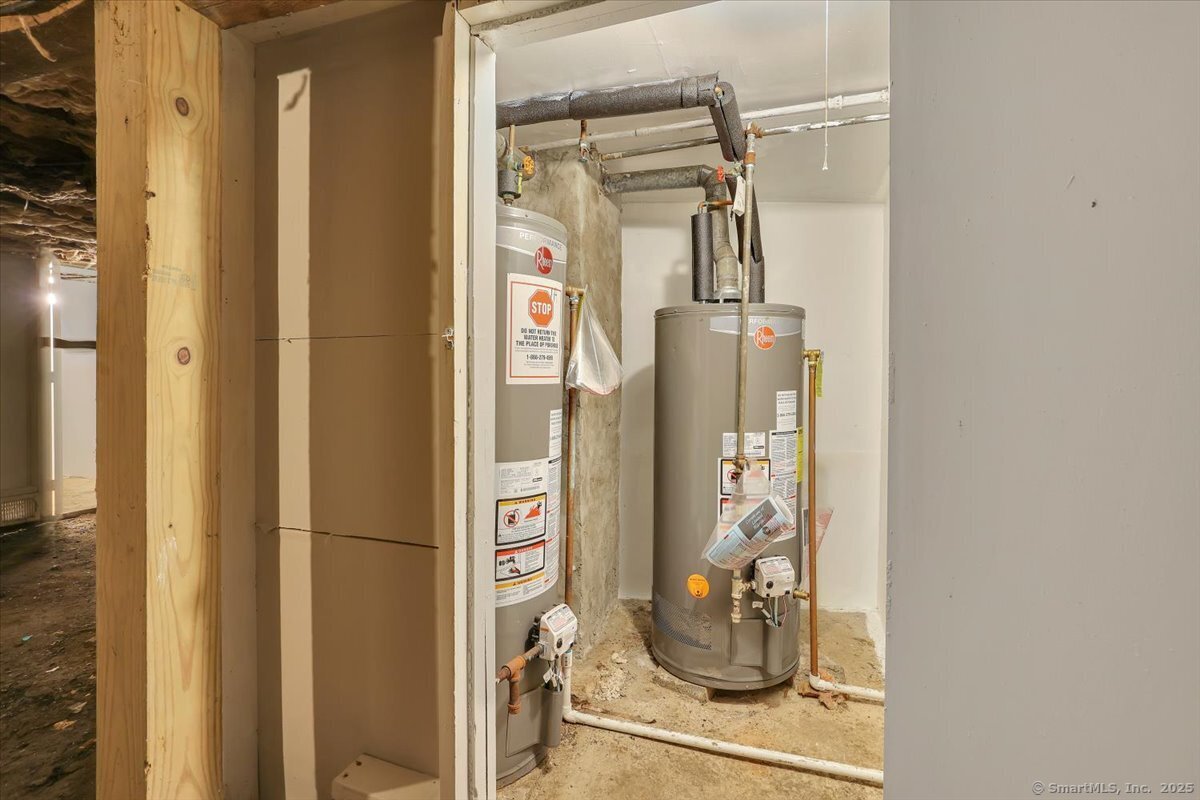 Windham, Connecticut 06226, United States, 12 Bedrooms Bedrooms, ,5 BathroomsBathrooms,Residential,Active,158945