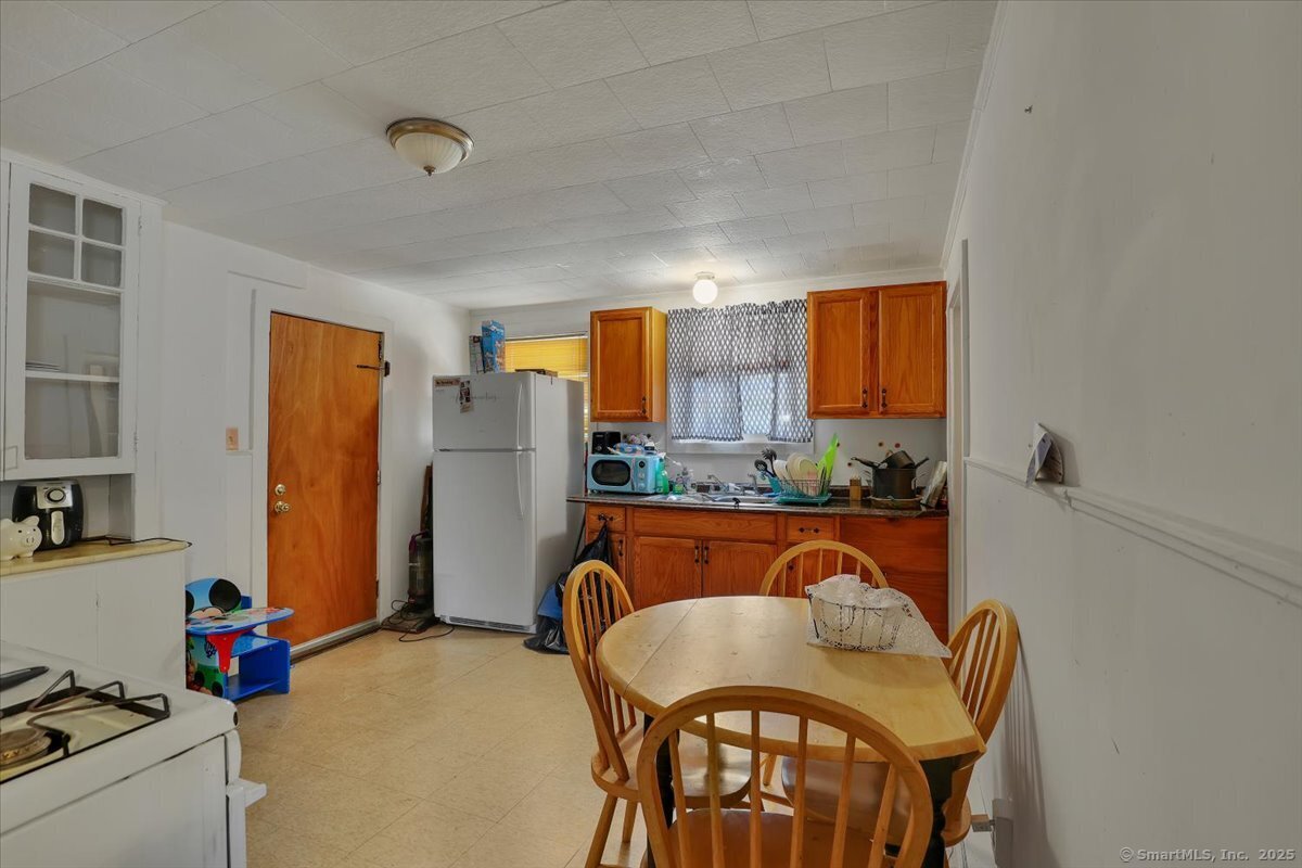 Windham, Connecticut 06226, United States, 12 Bedrooms Bedrooms, ,5 BathroomsBathrooms,Residential,Active,158945