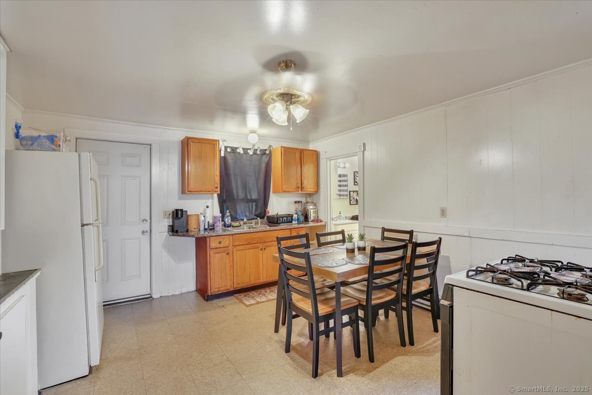 Windham, Connecticut 06226, United States, 12 Bedrooms Bedrooms, ,5 BathroomsBathrooms,Residential,Active,158945