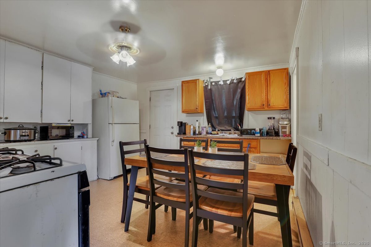 Windham, Connecticut 06226, United States, 12 Bedrooms Bedrooms, ,5 BathroomsBathrooms,Residential,Active,158945