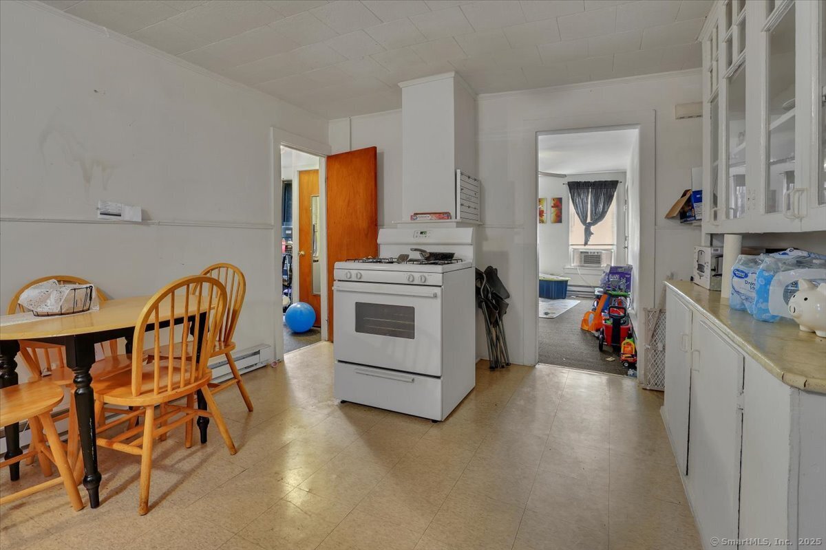 Windham, Connecticut 06226, United States, 12 Bedrooms Bedrooms, ,5 BathroomsBathrooms,Residential,Active,158945