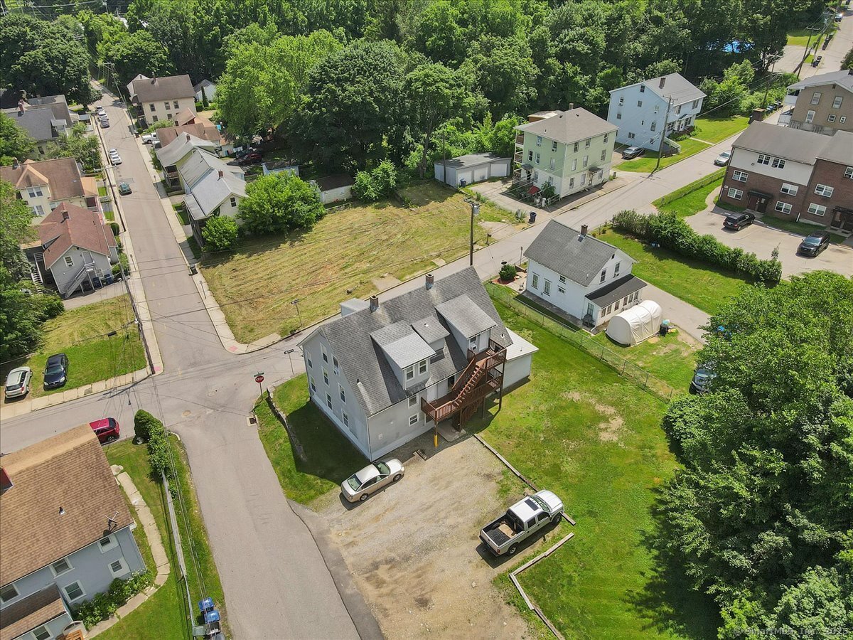 Windham, Connecticut 06226, United States, 12 Bedrooms Bedrooms, ,5 BathroomsBathrooms,Residential,Active,158945