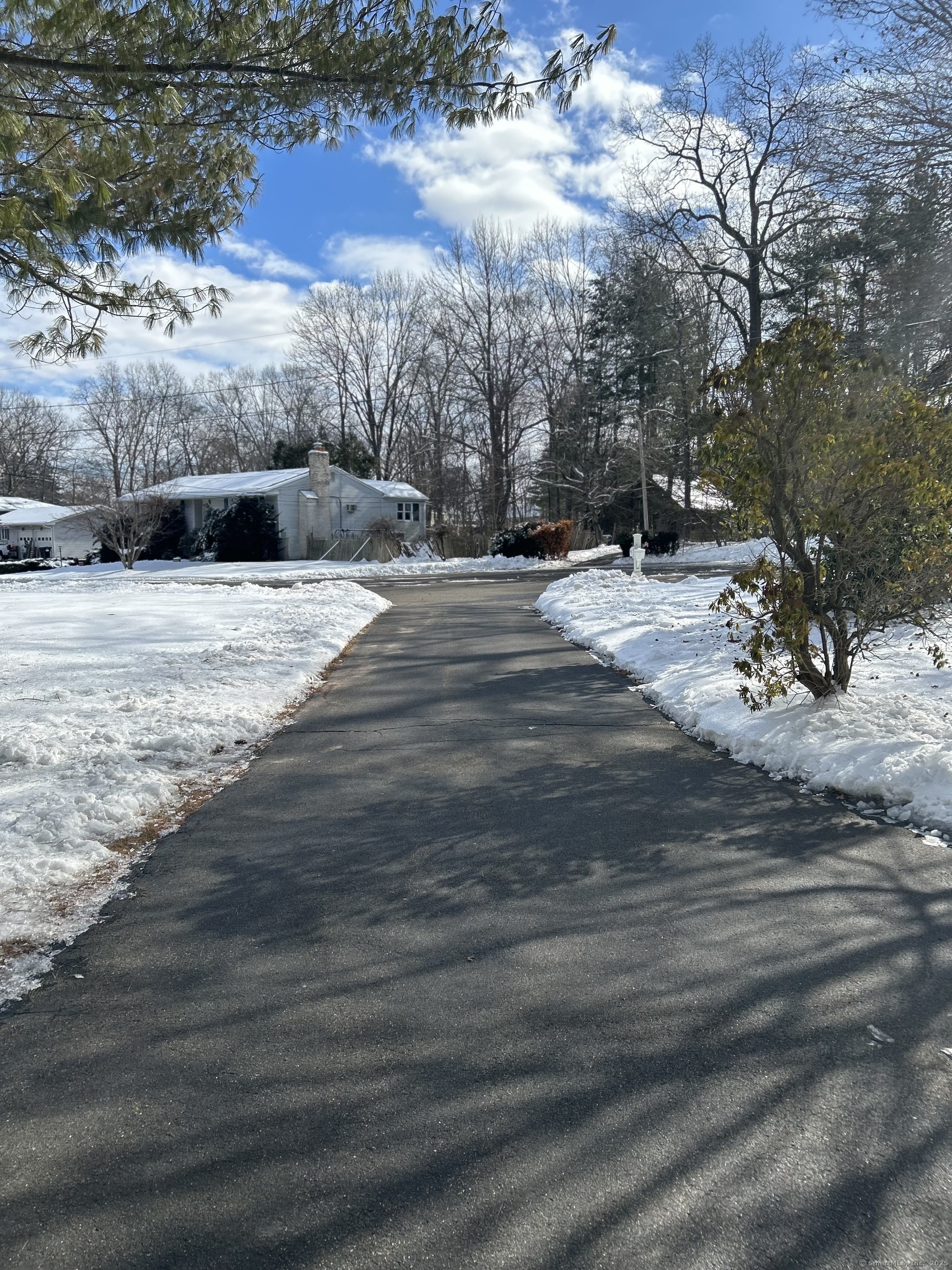 77 Surrey Drive, Meriden, Connecticut image 3