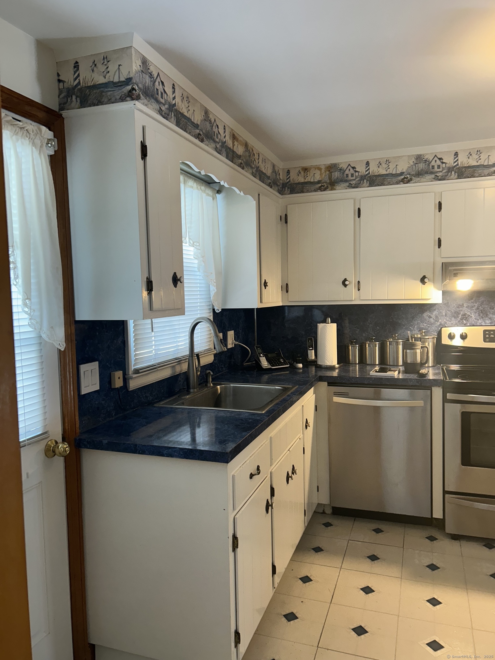 77 Surrey Drive, Meriden, Connecticut image 22