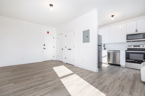MLS: 24087757