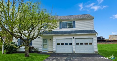 Photo of 20 Apple Way, Madison, CT 06443 (MLS # 24163494)