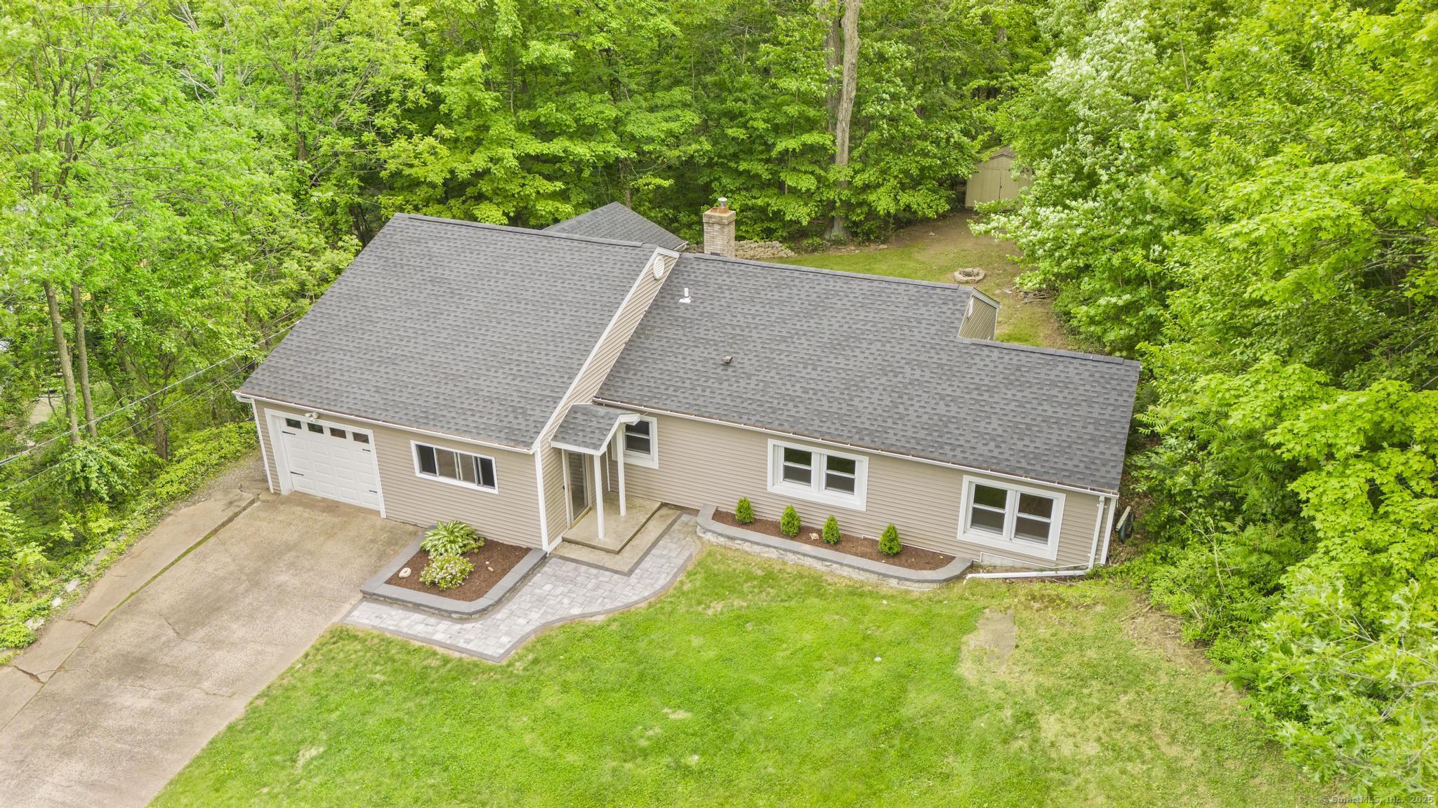 Property for Sale at Carey Avenue, Meriden, Connecticut - Bedrooms: 4 
Bathrooms: 1 
Rooms: 6  - $314,900
