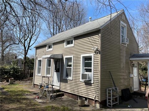 Photo of 30 Cottage Street #4, New Haven, CT 06511 (MLS # 24156860)
