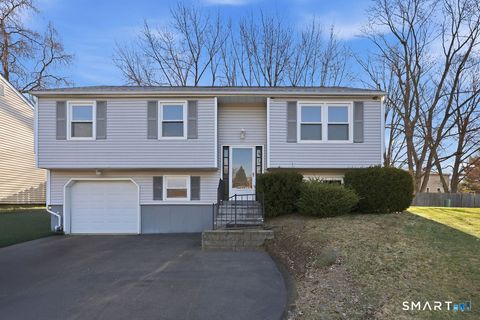 Photo of 20 Kent Court, Middletown, CT 06457 (MLS # 24163064)