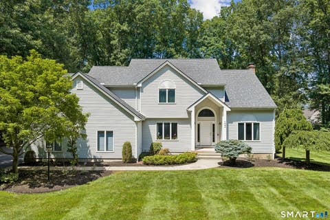 Photo of 1094 Pleasant Street, Southington, CT 06489 (MLS # 24193422)