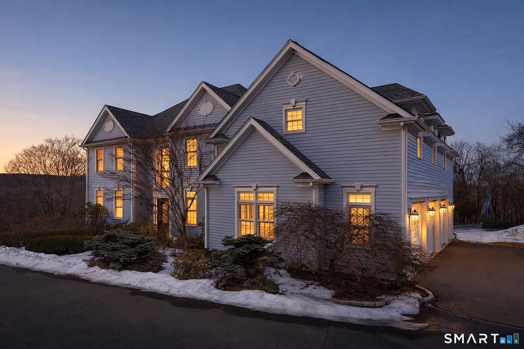 Photo of 35 Coach Light Drive, Woodbury, CT 06798 (MLS # 24158582)