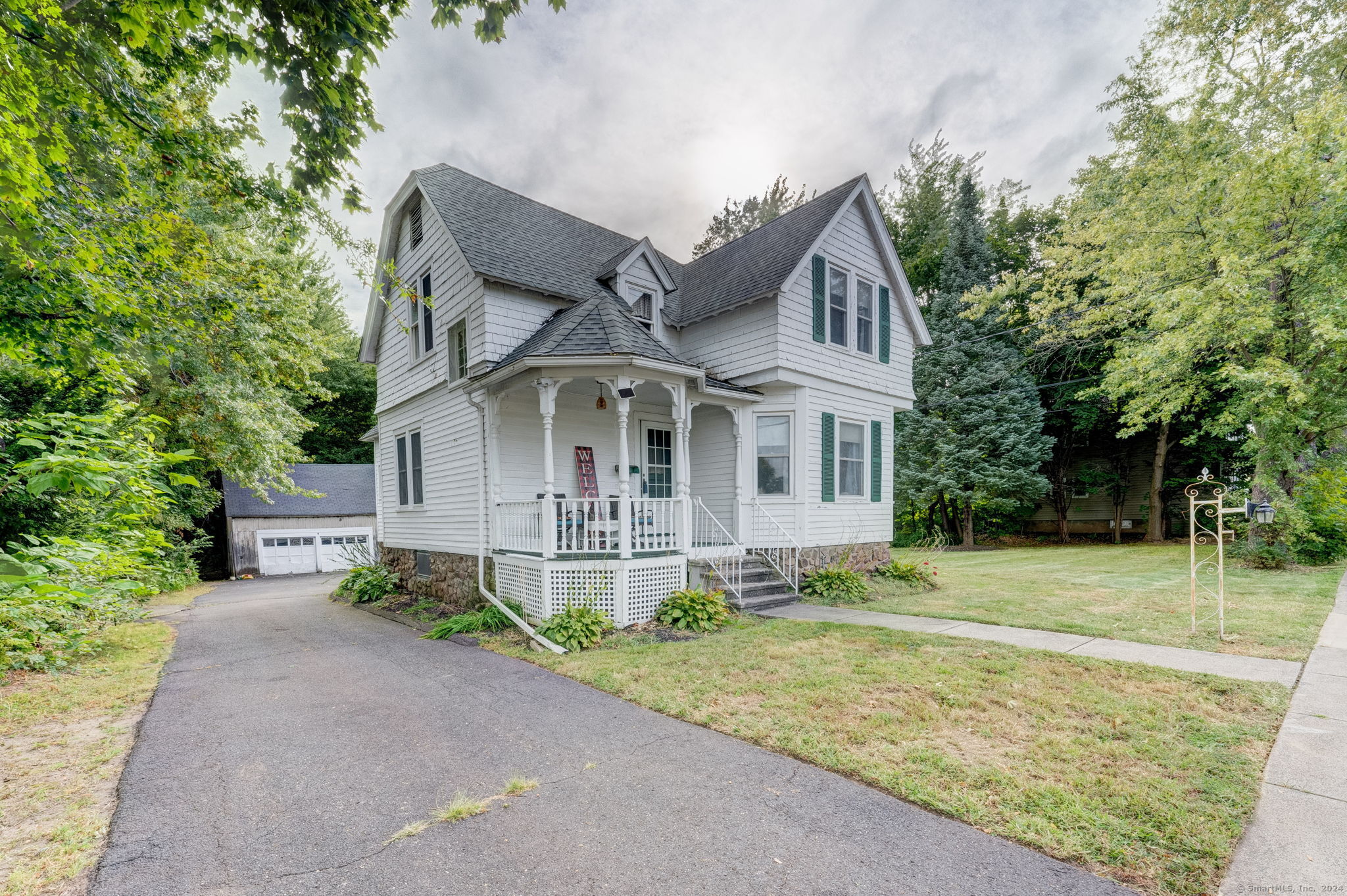 Property for Sale at Silas Deane Highway, Wethersfield, Connecticut - Bedrooms: 4 
Bathrooms: 2 
Rooms: 7  - $418,500