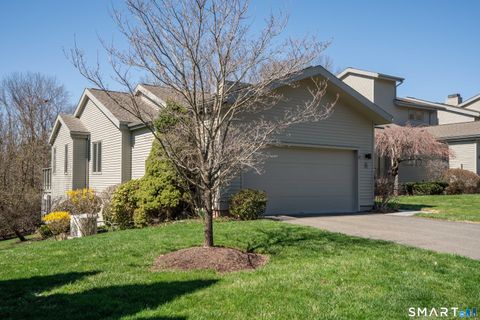 Tiny photo for 3 Shirecrest #3, Avon, CT 06001 (MLS # 24165675)