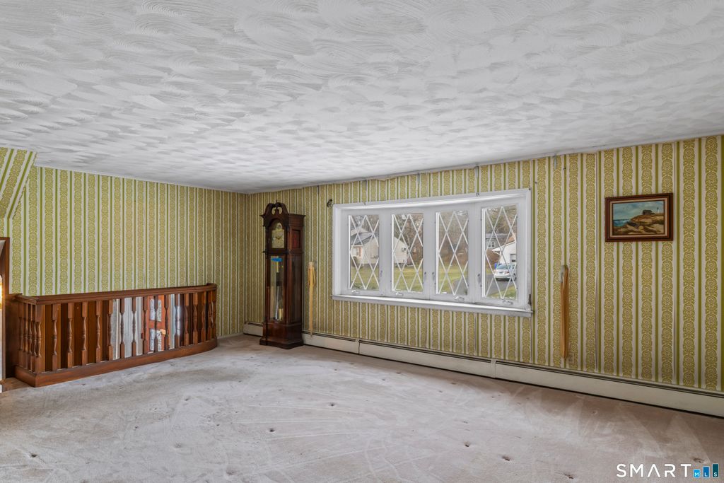 Photo of 32 Brentwood Drive, Bloomfield, CT 06002 (MLS # 24144511)