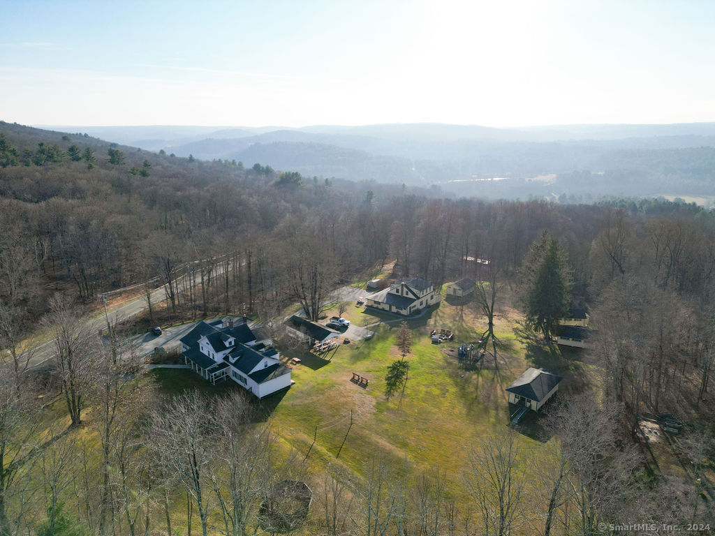 595 Town Hill Road, New Hartford, Connecticut image 2