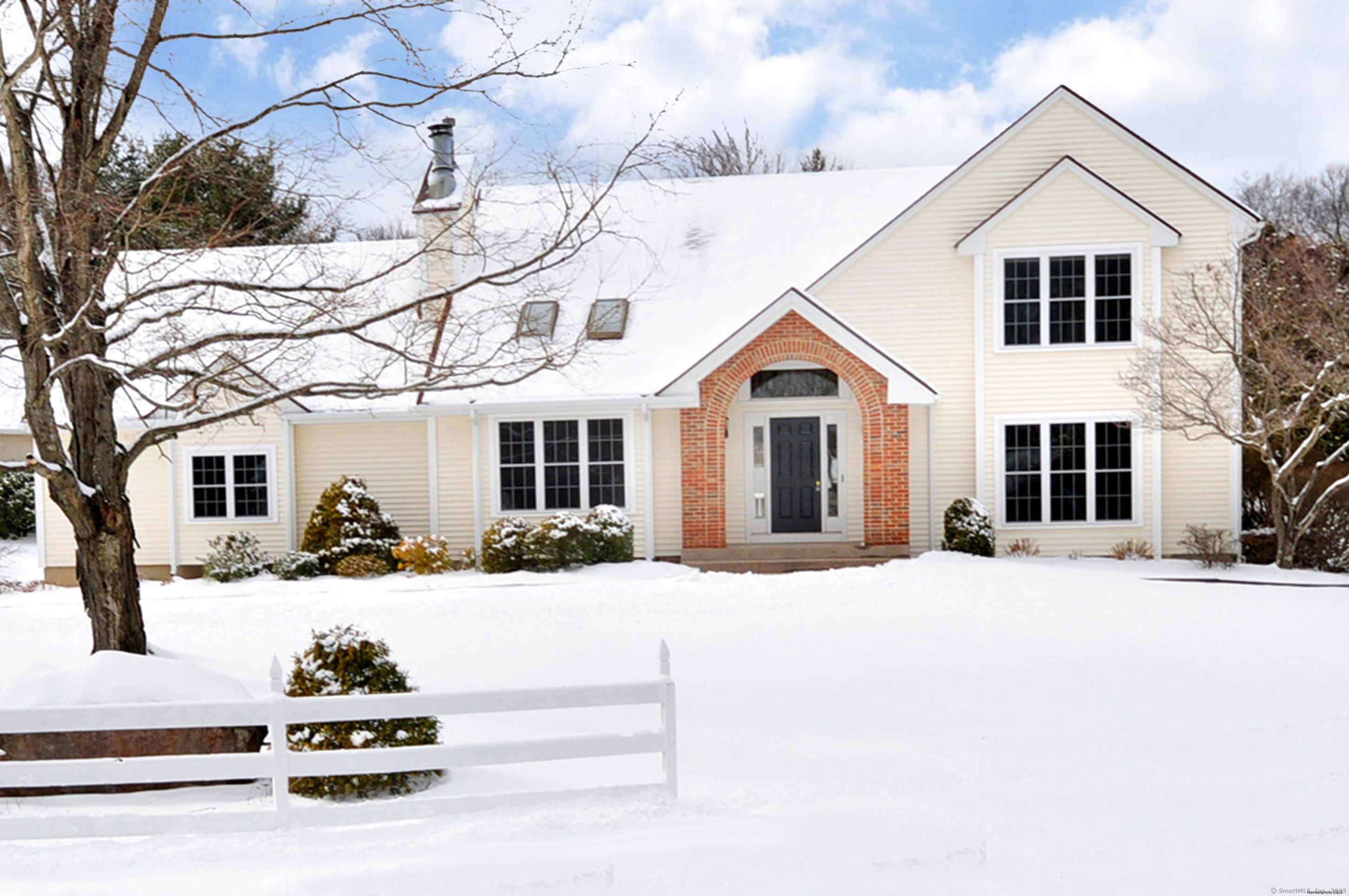 Photo 1 of Trapper Circle, Windsor, Connecticut, $449,900, Web #: 24058389