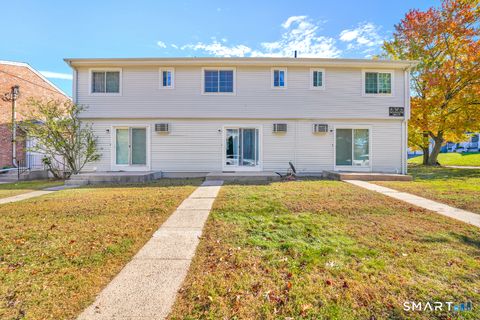 Photo of 30 Woodglen Drive #7B2, Waterbury, CT 06705 (MLS # 24164892)