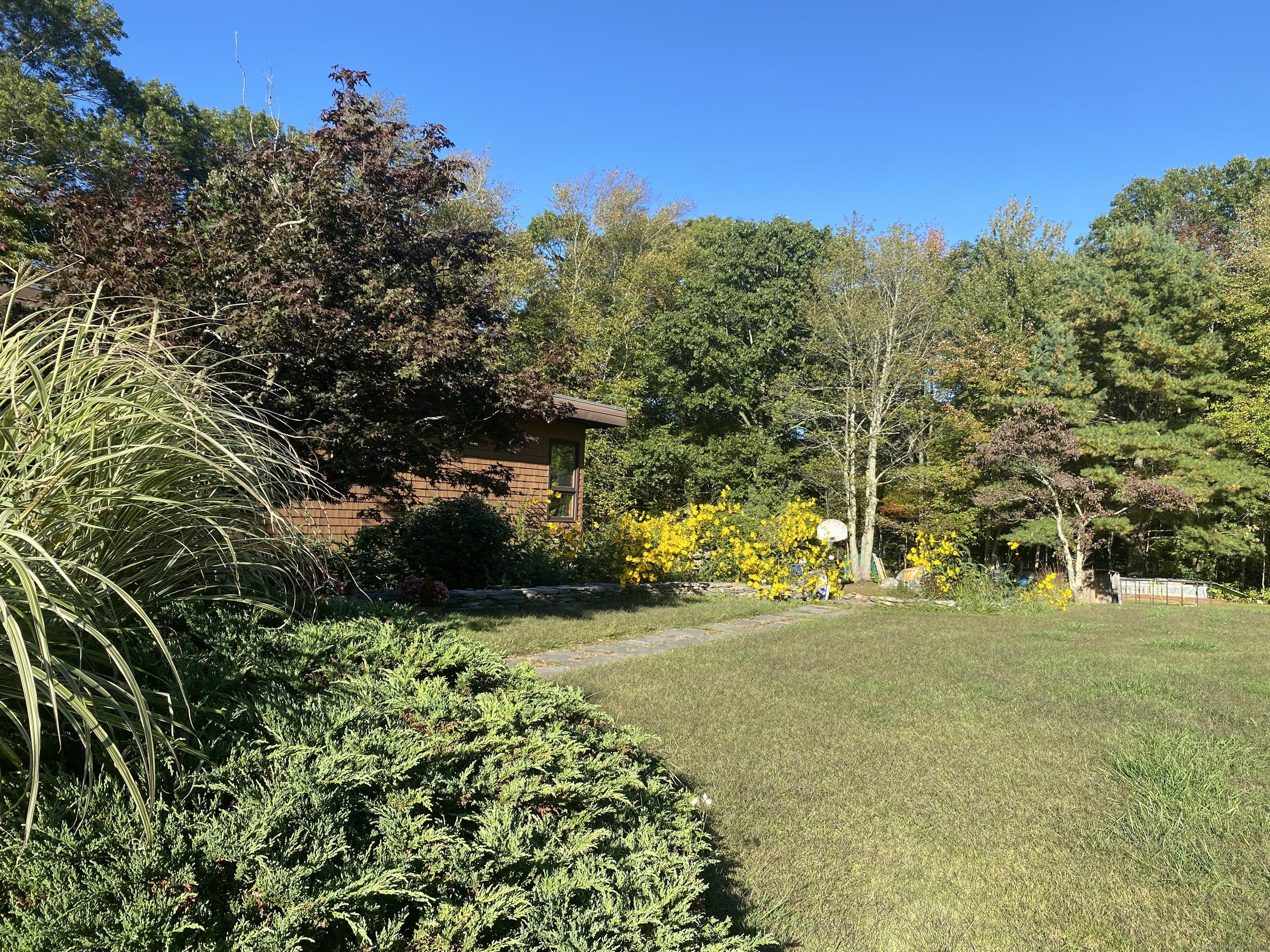 Voluntown, Connecticut 06384, United States, ,1 BathroomBathrooms,Residential,Active,231170