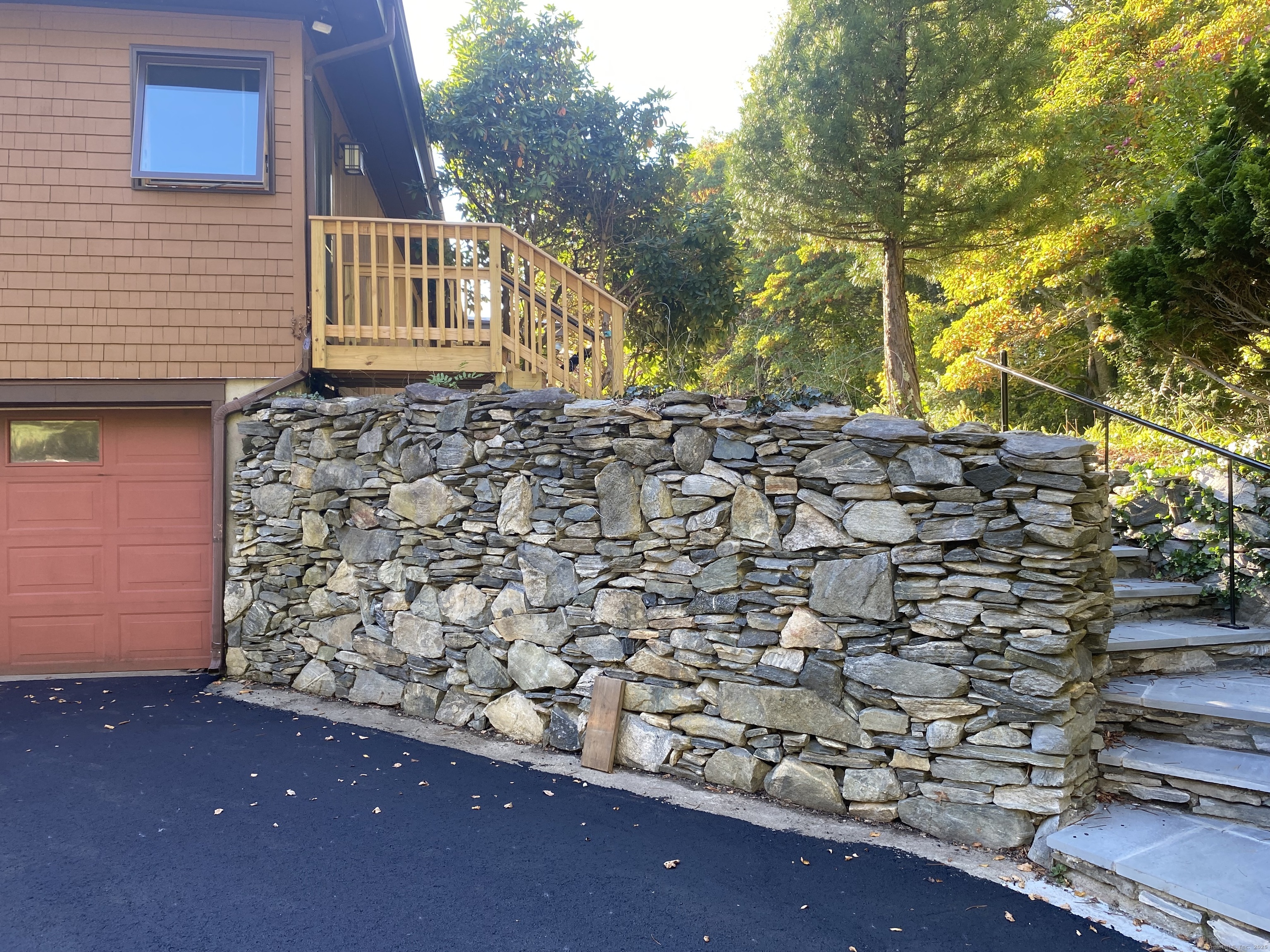 Voluntown, Connecticut 06384, United States, ,1 BathroomBathrooms,Residential,Active,231170