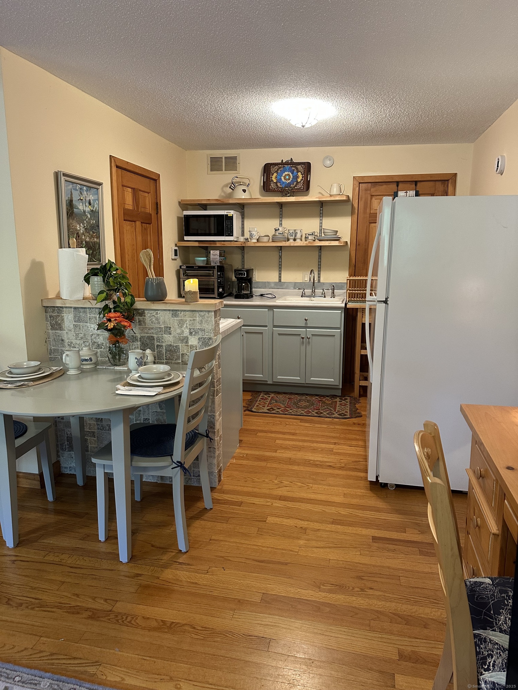 Voluntown, Connecticut 06384, United States, ,1 BathroomBathrooms,Residential,Active,231170