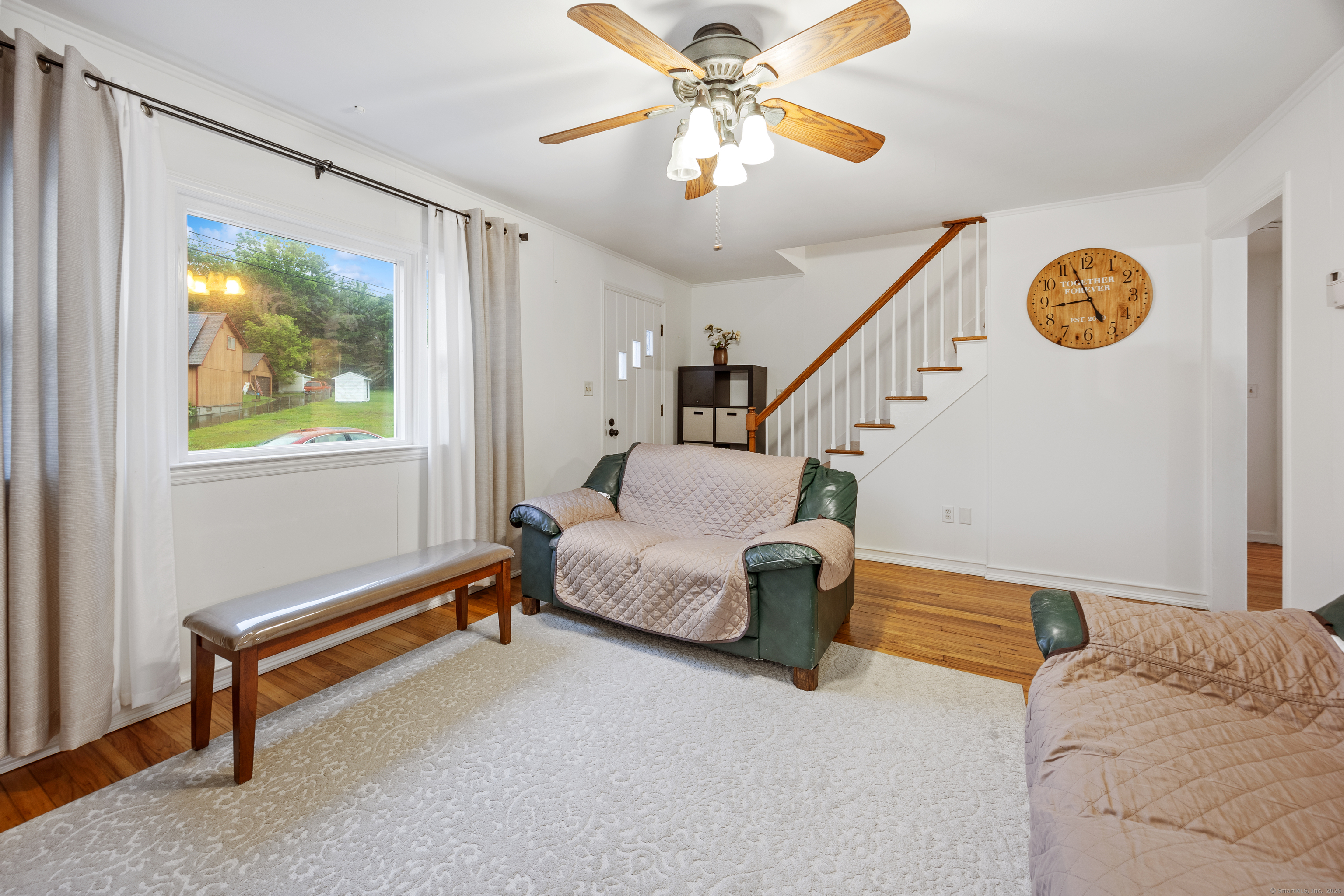 Naugatuck, Connecticut 06770, United States, 4 Bedrooms Bedrooms, ,2 BathroomsBathrooms,Residential,Pending,161017