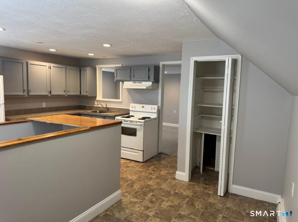 Photo of 15 Rose Street #3, Stamford, CT 06906 (MLS # 24176397)