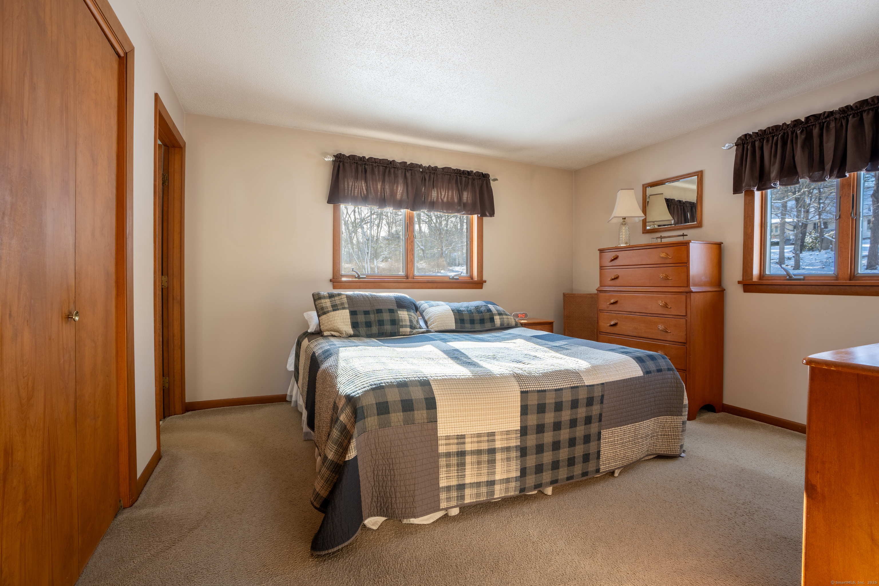 Colchester, Connecticut 06415, United States, 3 Bedrooms Bedrooms, ,2 BathroomsBathrooms,Residential,Pending,14851