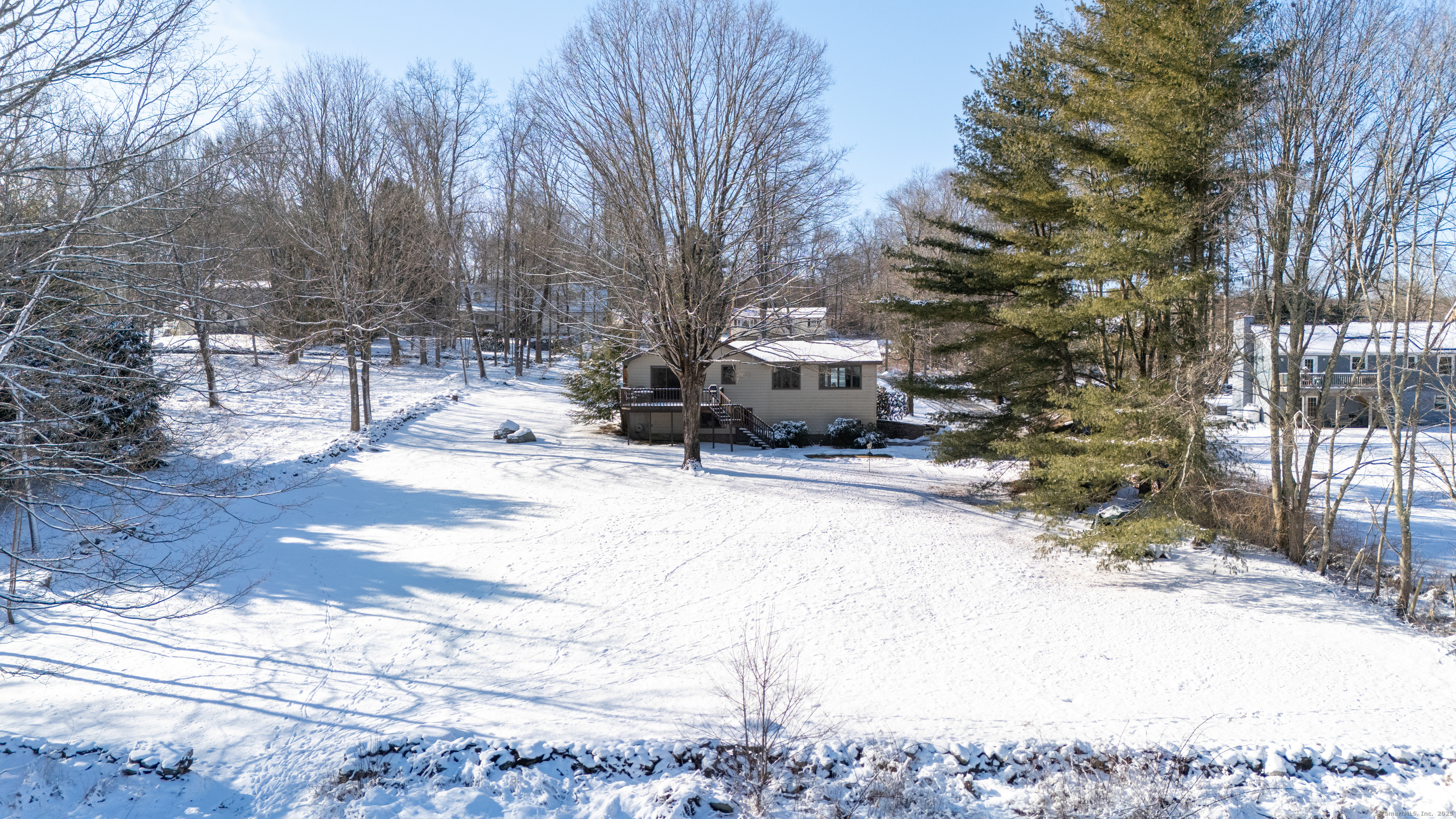 Colchester, Connecticut 06415, United States, 3 Bedrooms Bedrooms, ,2 BathroomsBathrooms,Residential,Pending,14851