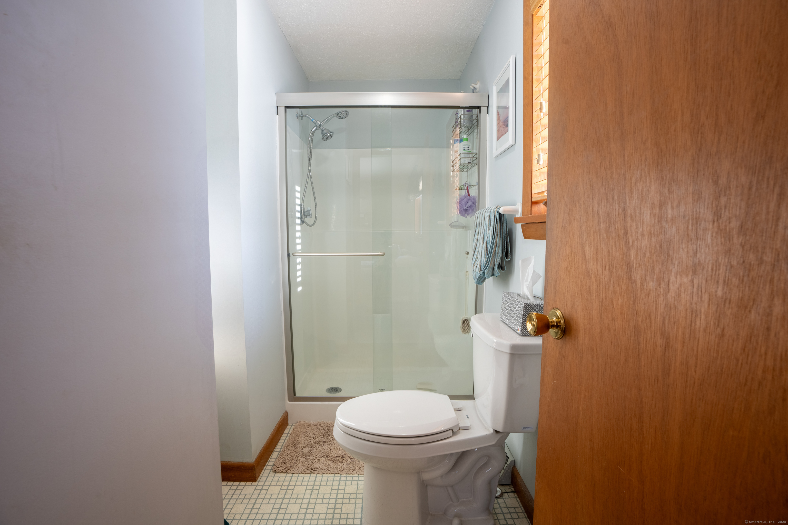 Colchester, Connecticut 06415, United States, 3 Bedrooms Bedrooms, ,2 BathroomsBathrooms,Residential,Pending,14851