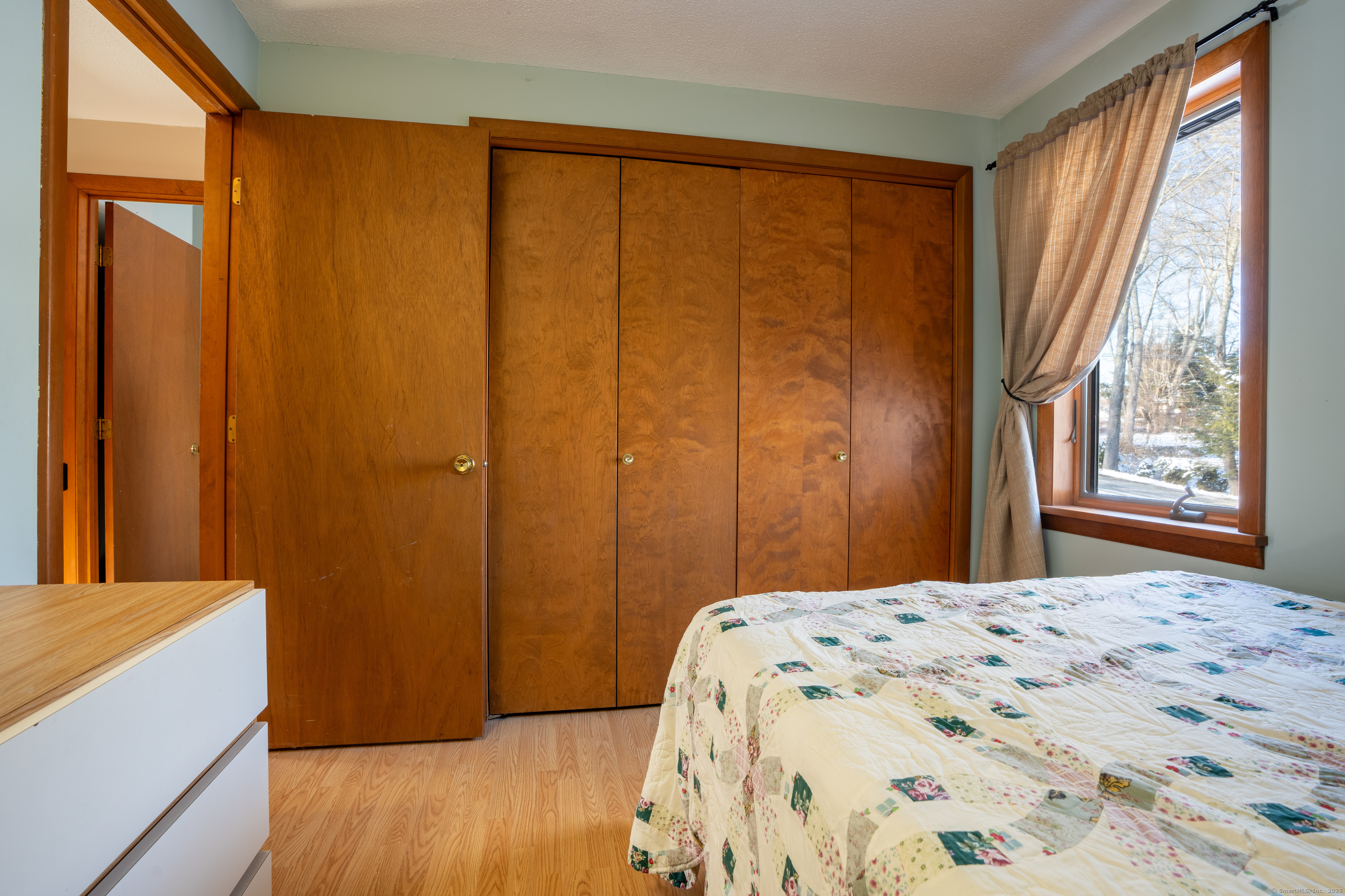 Colchester, Connecticut 06415, United States, 3 Bedrooms Bedrooms, ,2 BathroomsBathrooms,Residential,Pending,14851