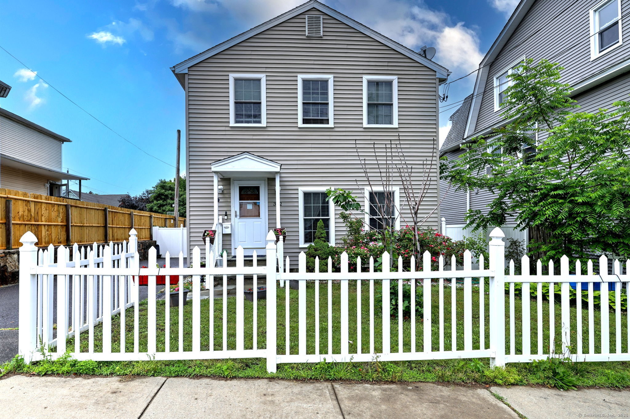 Property for Sale at Greenfield Street, Fairfield, Connecticut - Bedrooms: 3 
Bathrooms: 2 
Rooms: 5  - $599,000