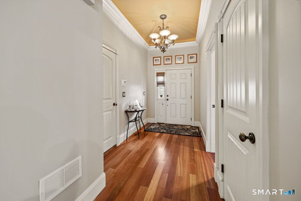 12 Spindle Hill Road 5E