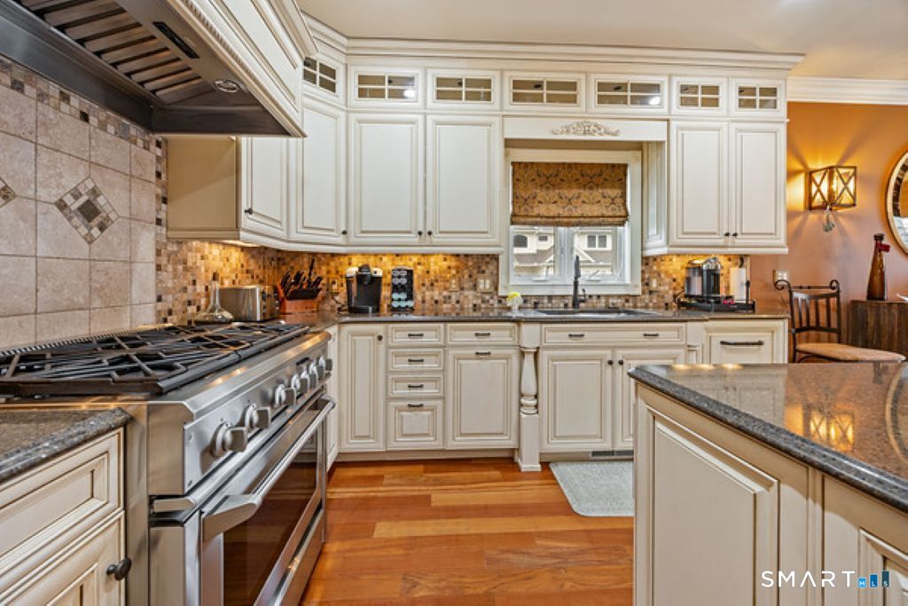 12 Spindle Hill Road 5E
