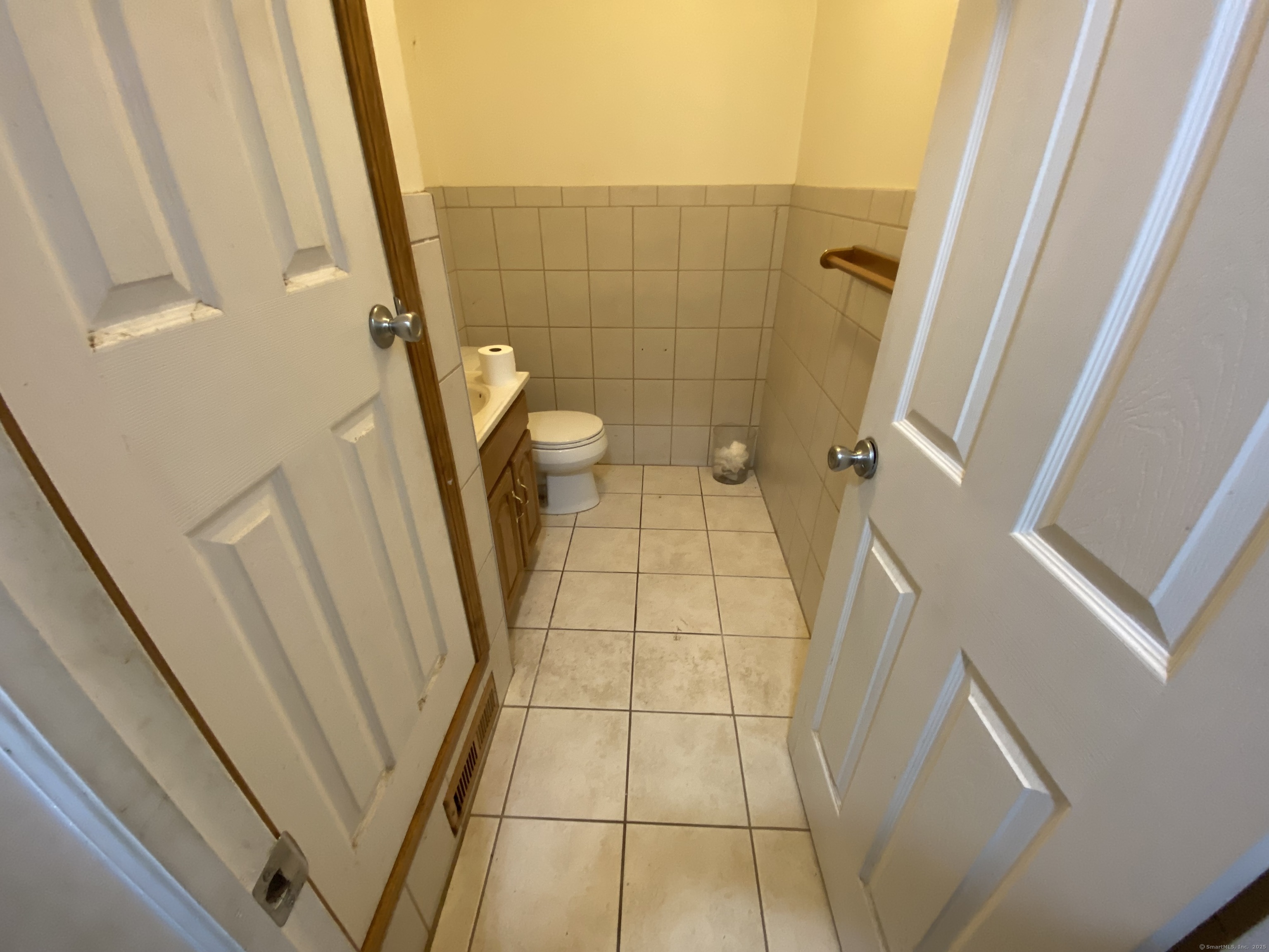 545 Burnsford Avenue, Bridgeport, Connecticut image 16