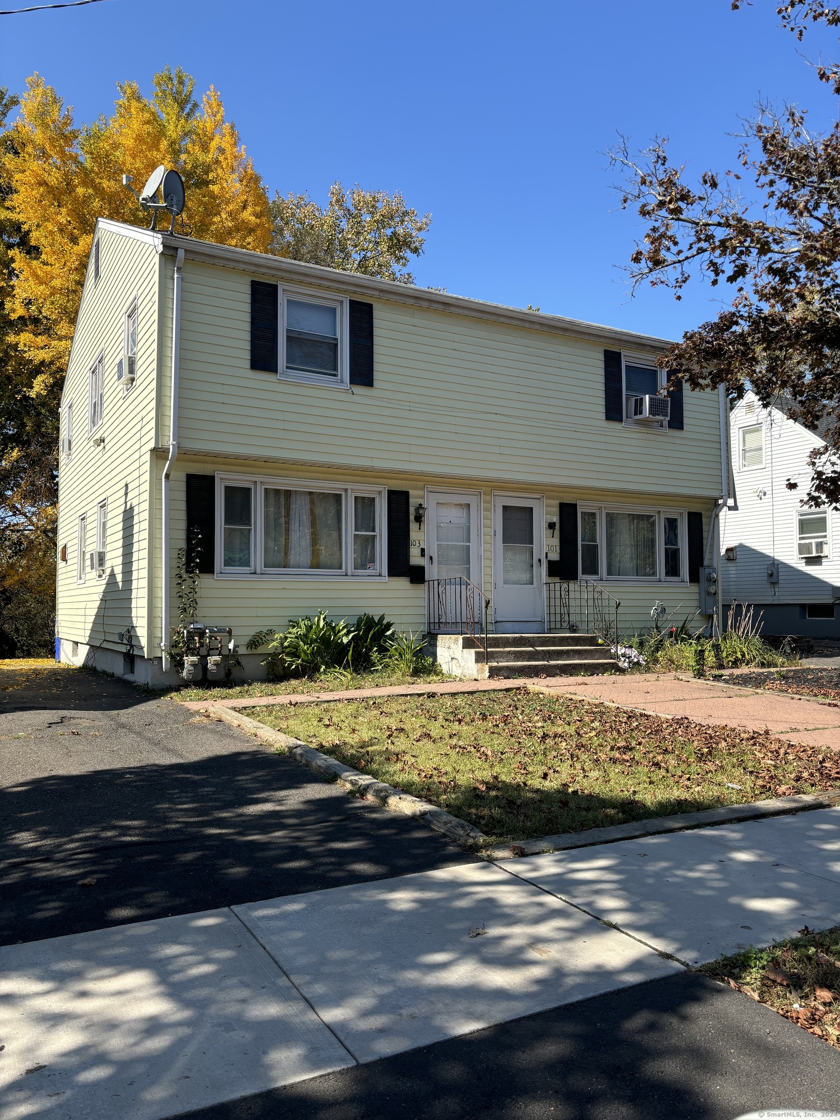 Property for Sale at 103 Hillcrest Avenue 103, West Hartford, Connecticut - Bedrooms: 3 
Bathrooms: 2 
Rooms: 5  - $255,000