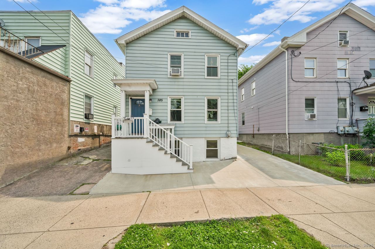 Property for Sale at Blatchley Avenue, New Haven, Connecticut - Bedrooms: 3 
Bathrooms: 2 
Rooms: 6  - $299,900