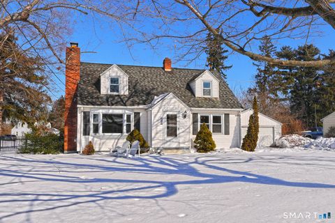 Photo of 10 Hemingway Road, North Haven, CT 06473 (MLS # 24153795)